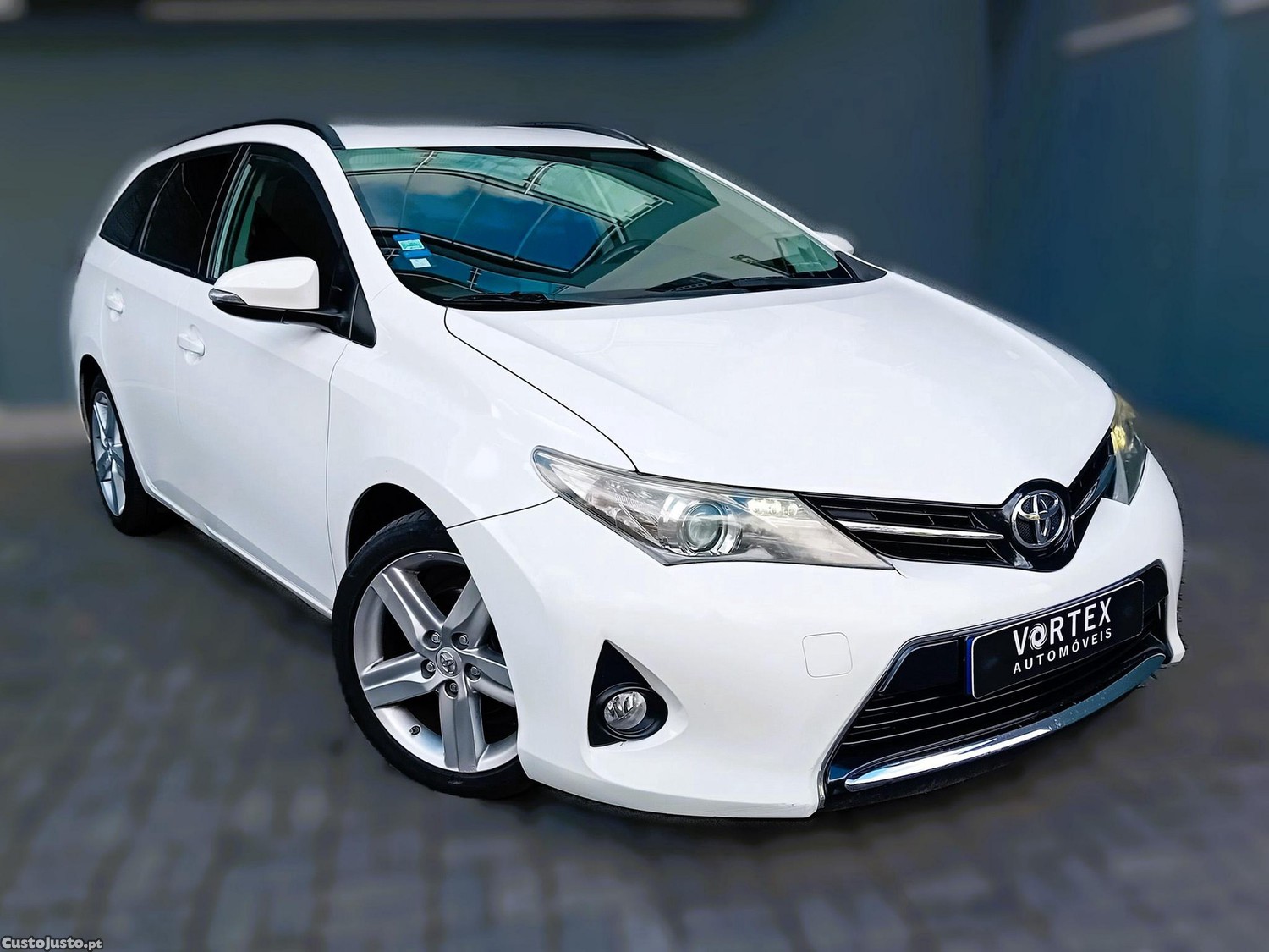 Toyota Auris 1.4 D-4D Com+P.Sport +Navi