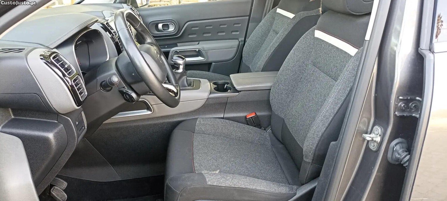 Citroën C5 Aircross BlueHDI 130 S&S LIVE — fotografia 17