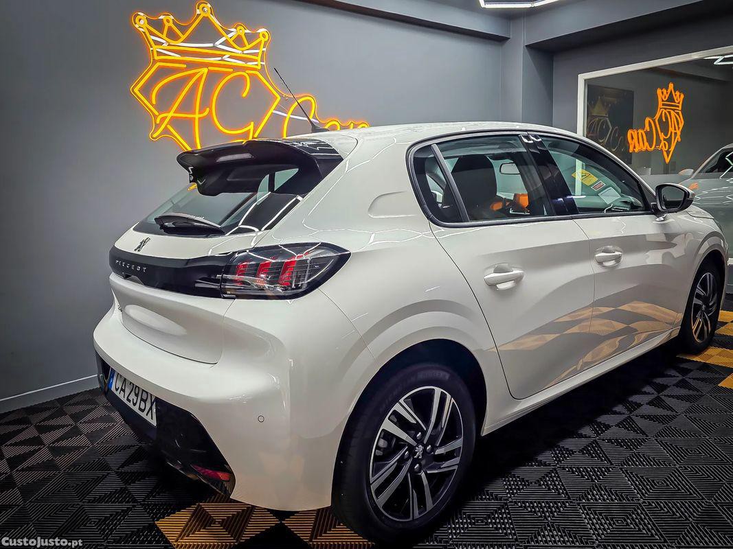 Peugeot 208 1.2 PureTech Allure Pack EAT8 — fotografia 5