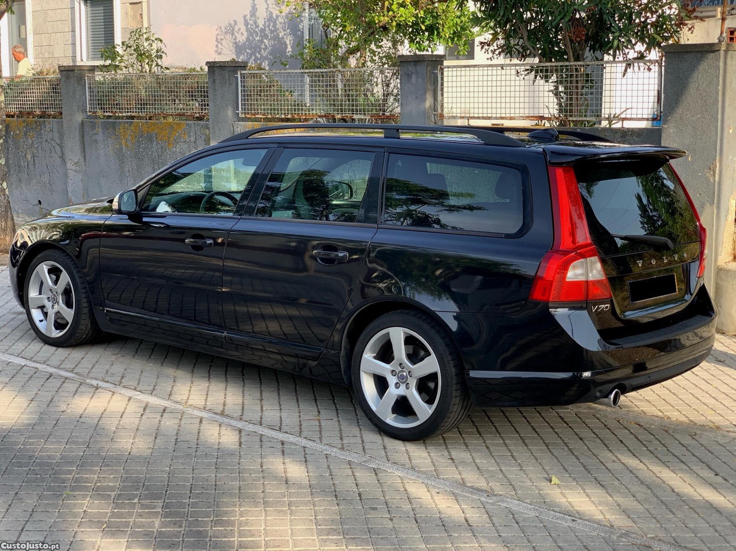 Volvo V70 D3 R-Design Geartronic — fotografia 9