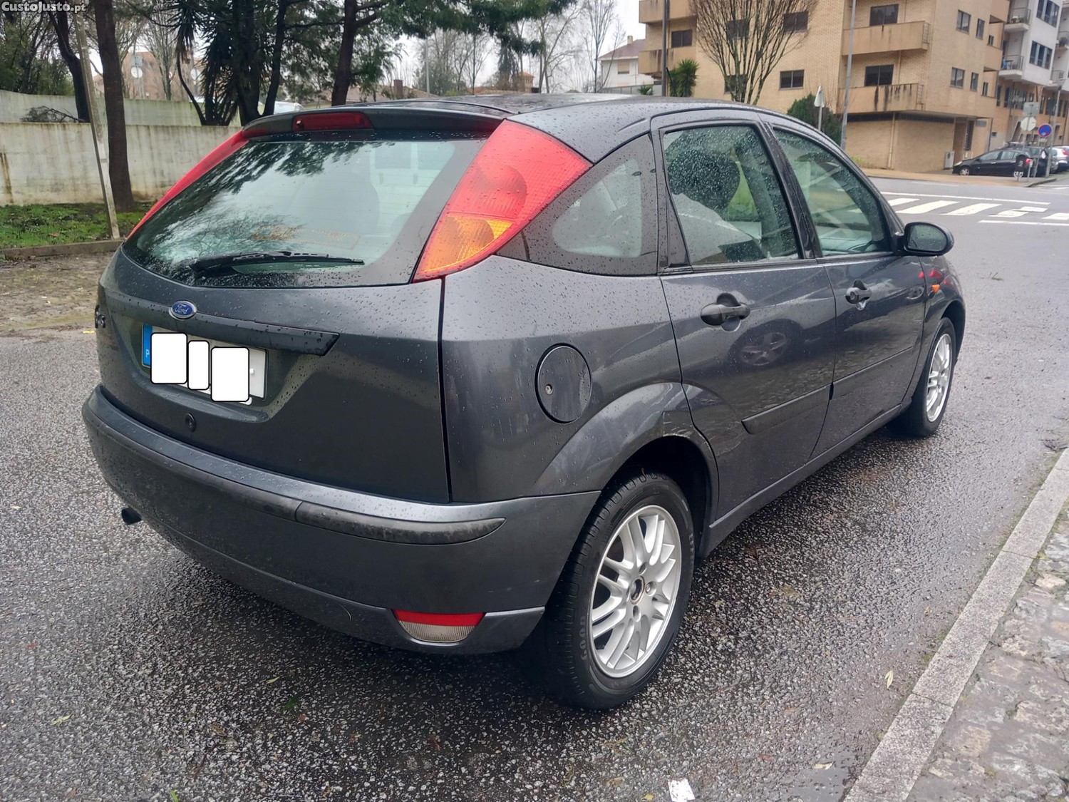 Ford Focus 1.4 Ambiente — fotografia 15