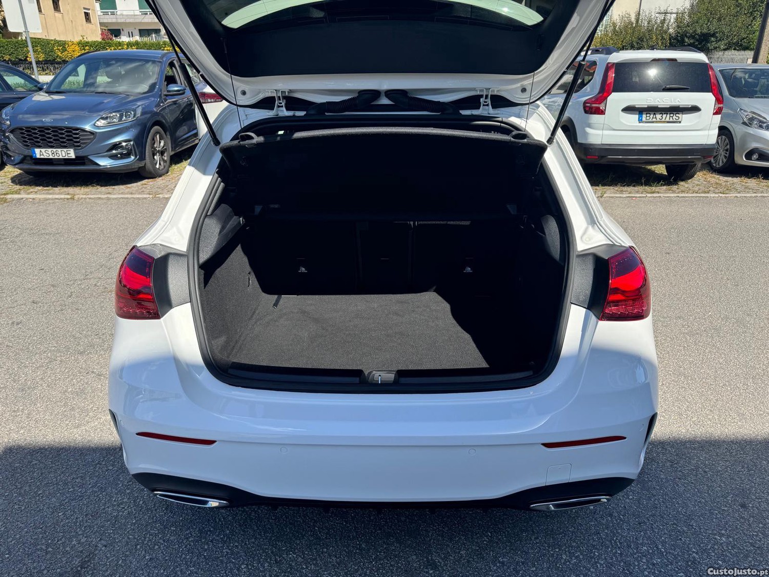 Mercedes-Benz A 200 AMG Line Aut. — fotografia 13