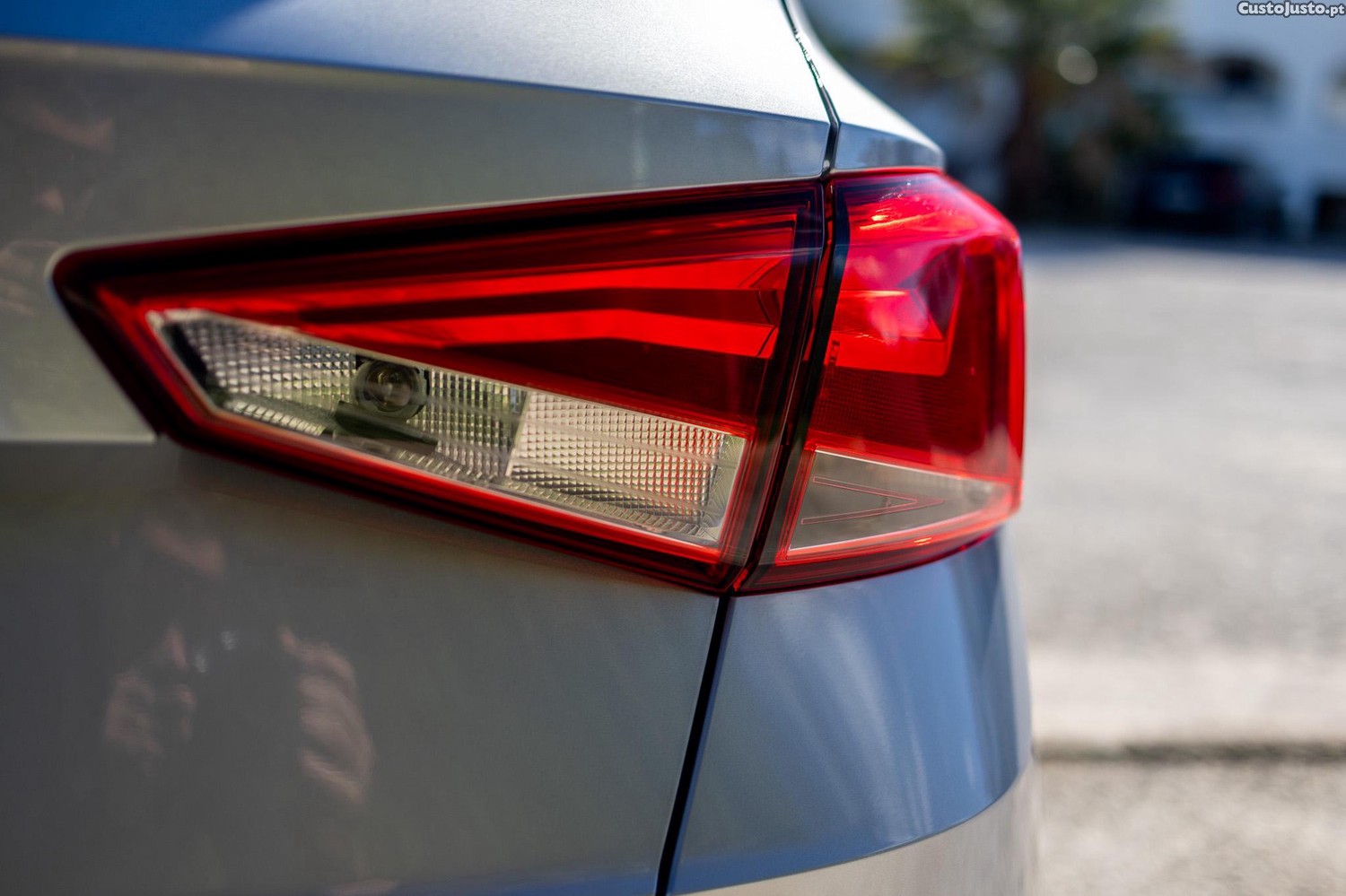 SEAT Arona 1.0 TSI Style Plus 5V 5P — fotografia 9