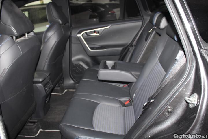 Toyota RAV4 2.5 HDF Square Collection — fotografia 3
