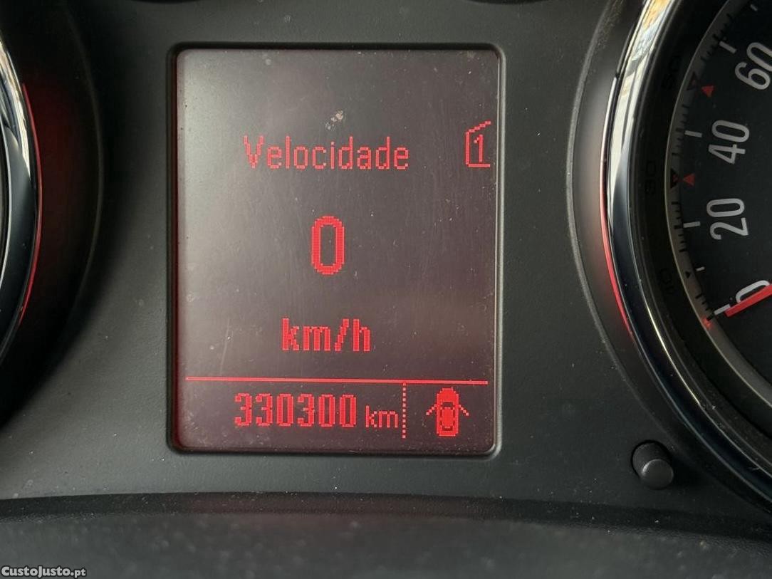 Opel Astra Sports Tourer — fotografia 6