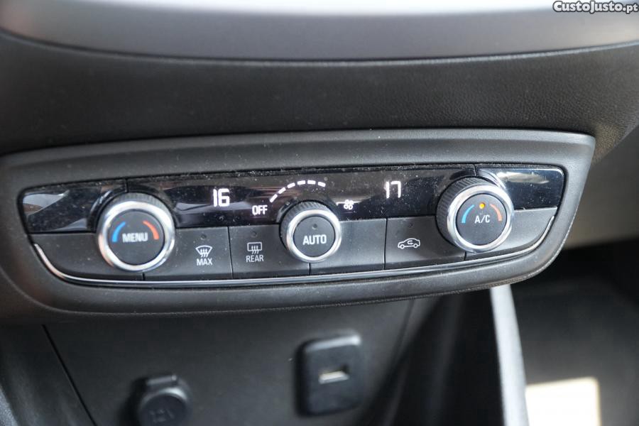Opel Crossland 1.5 D Business — fotografia 4
