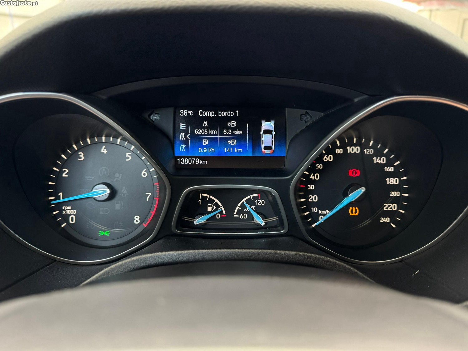 Ford Focus 1.0 SCTi Titanium — fotografia 8