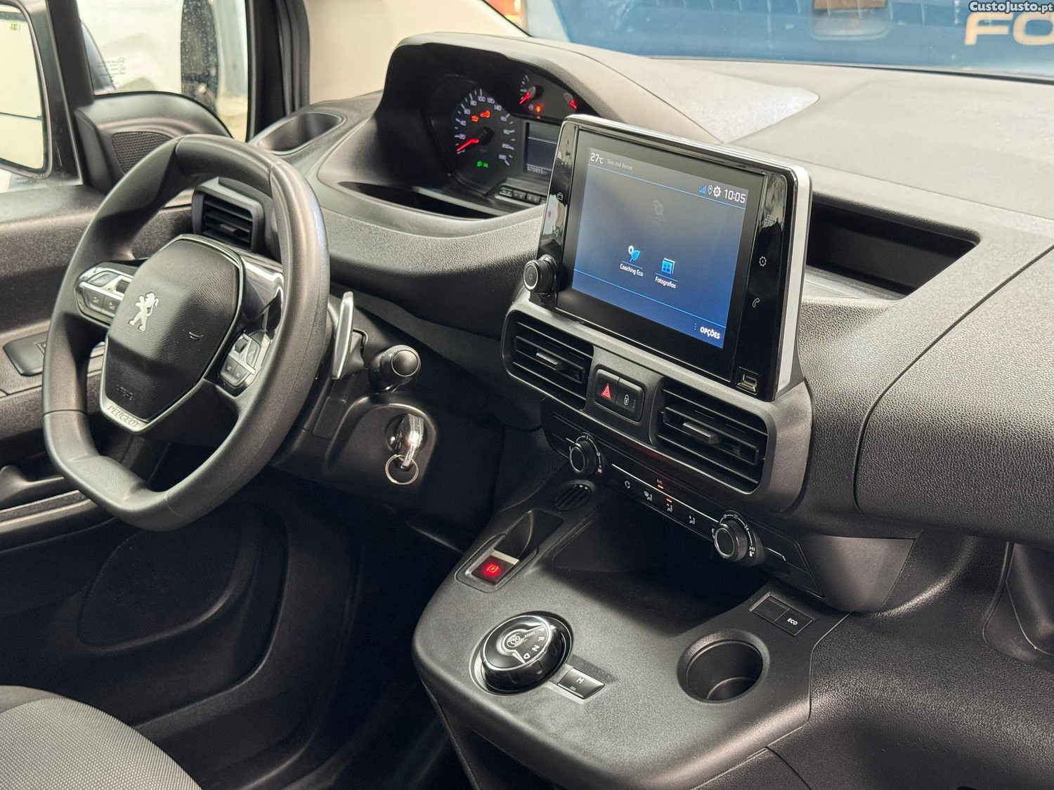 Peugeot Partner 1.5 BlueHDi Asphalt Standard EAT8 — fotografia 26