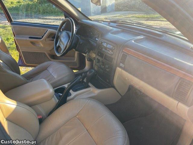 Jeep Grand Cherokee 3.1 Laredo td cx automática — fotografia 8