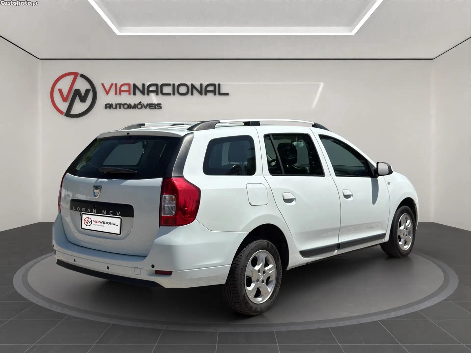 Dacia Logan 0.9 TCe Comfort Bi-Fuel — fotografia 11