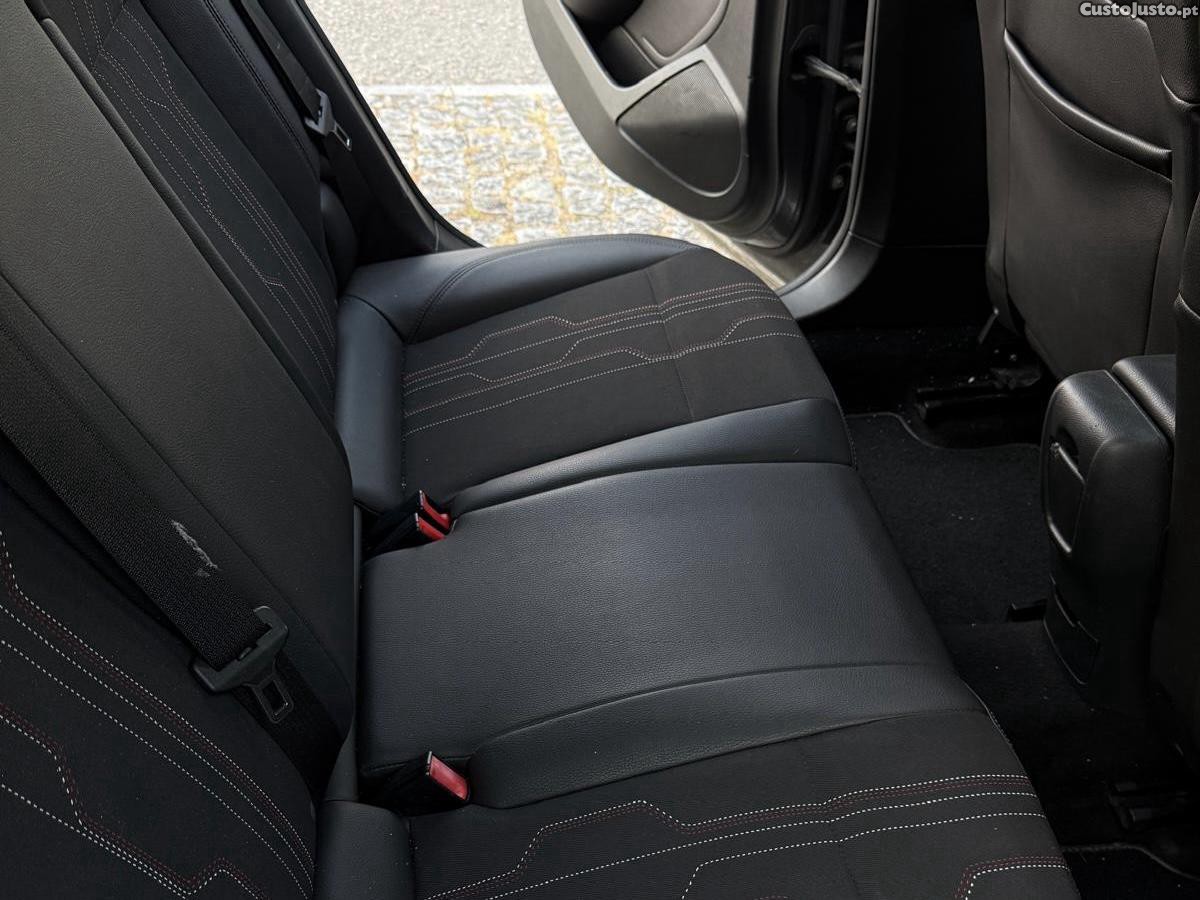 Opel Astra Sports Tourer — fotografia 4