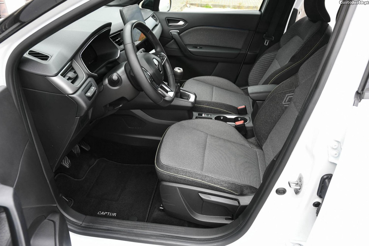 Renault Captur 1.0 TCe Techno — fotografia 23