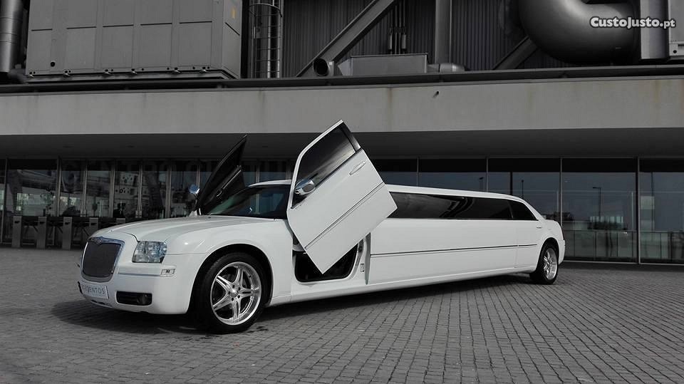 Chrysler 300 C Limousine — fotografia 2