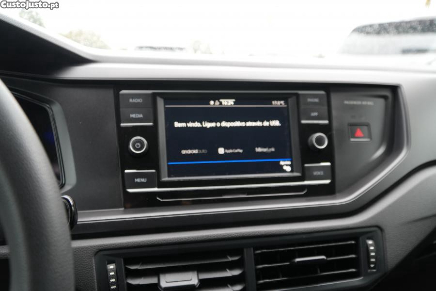 Volkswagen Polo 1.0 Confortline — fotografia 4