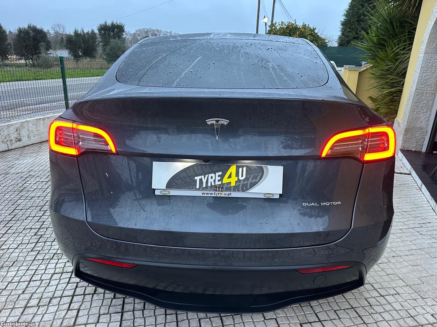 Tesla Model Y Long Range Tração Integral — fotografia 4