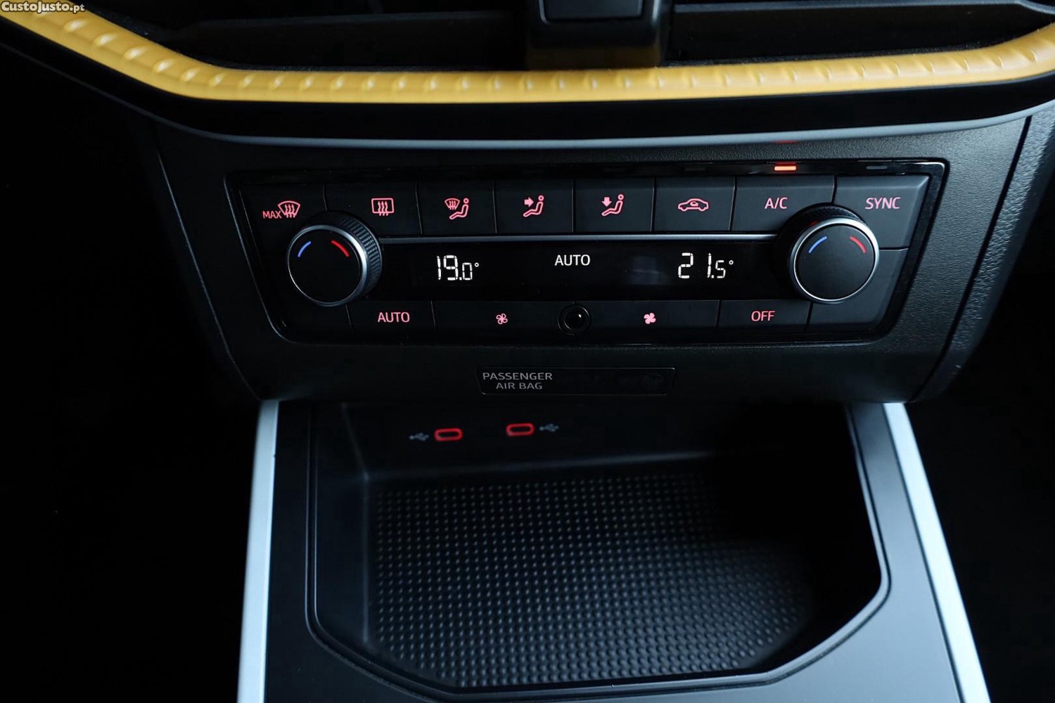 SEAT Arona 1.0 TSi Style — fotografia 11