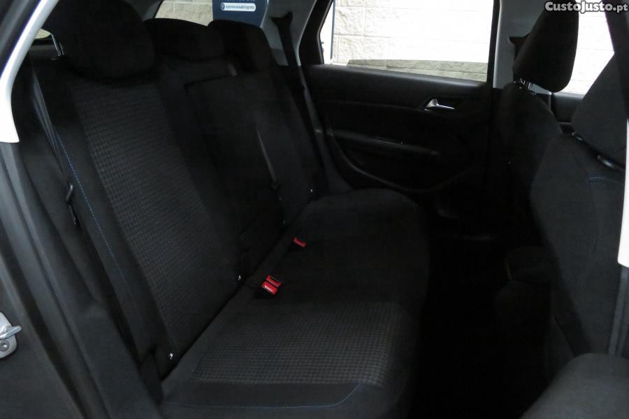 Peugeot 308 1.5 BlueHDi Style — fotografia 10