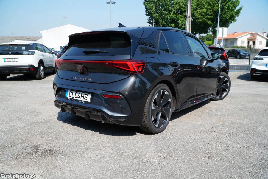 CUPRA Born 170kW/77kWh — fotografia 11