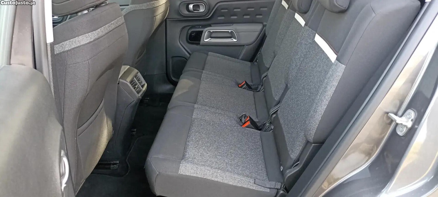 Citroën C5 Aircross BlueHDI 130 S&S LIVE — fotografia 16