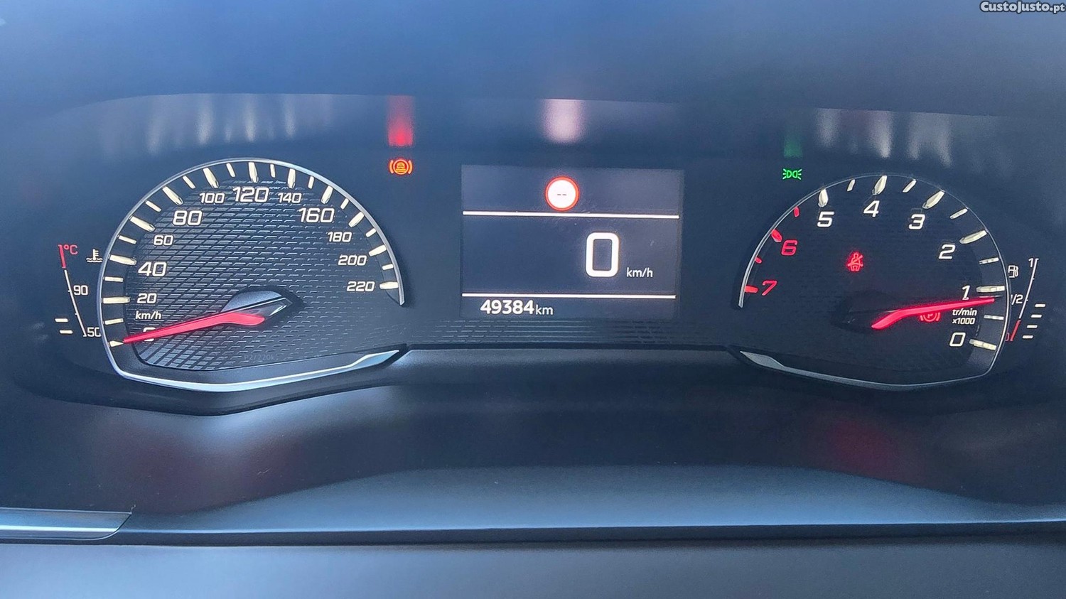 Peugeot 208 1.2 PureTech Active — fotografia 14