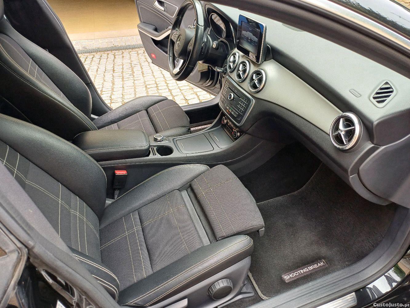 Mercedes-Benz CLA 200 AMG Line — fotografia 2