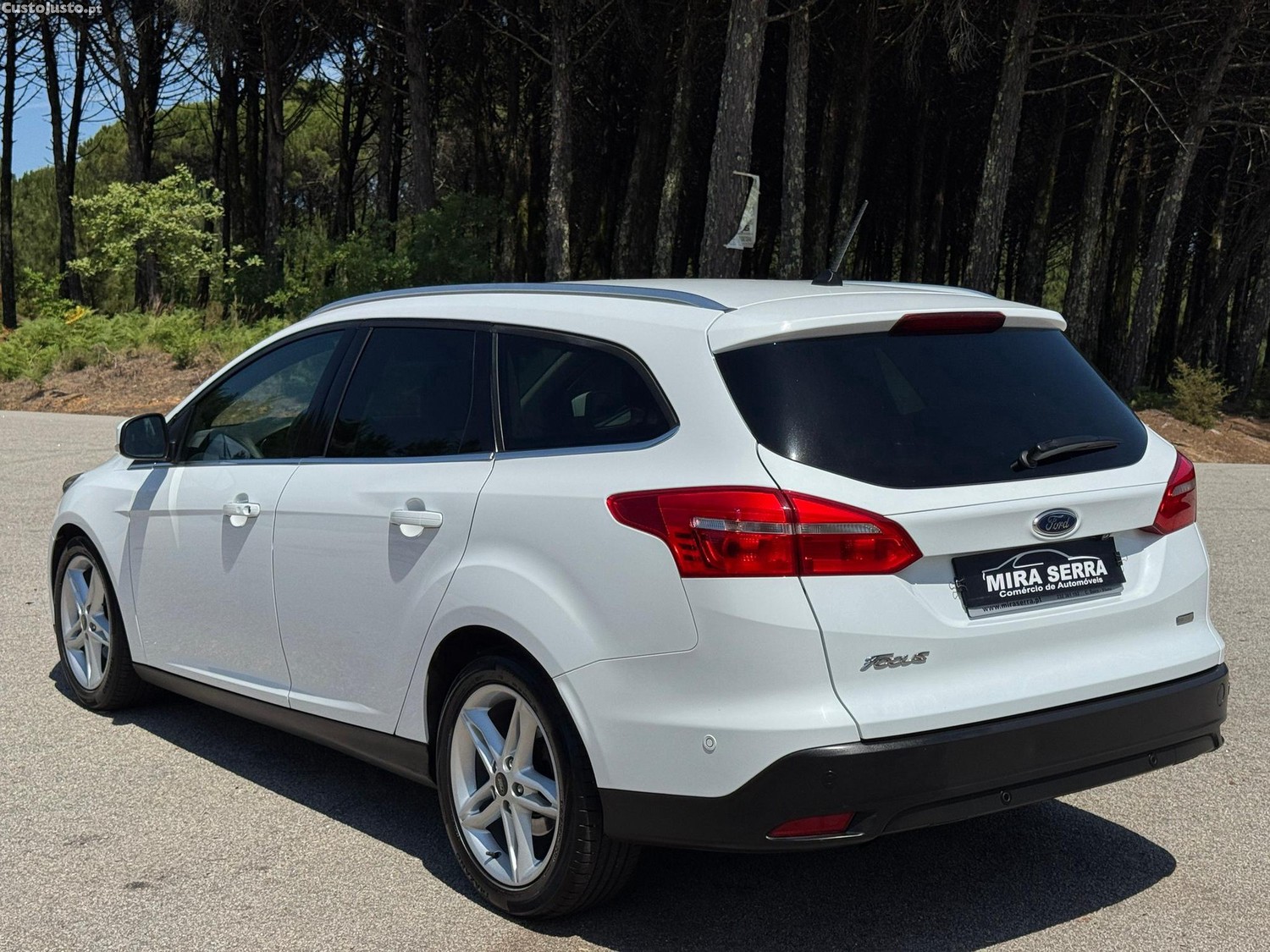 Ford Focus 1.0 SCTi Titanium — fotografia 19
