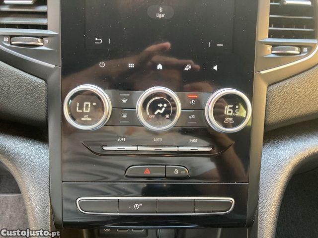 Renault Mégane 1.5 Blue dCi Limited — fotografia 6