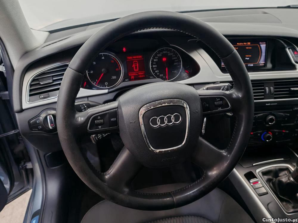 Audi A4 2.0 TDI Advance — fotografia 4
