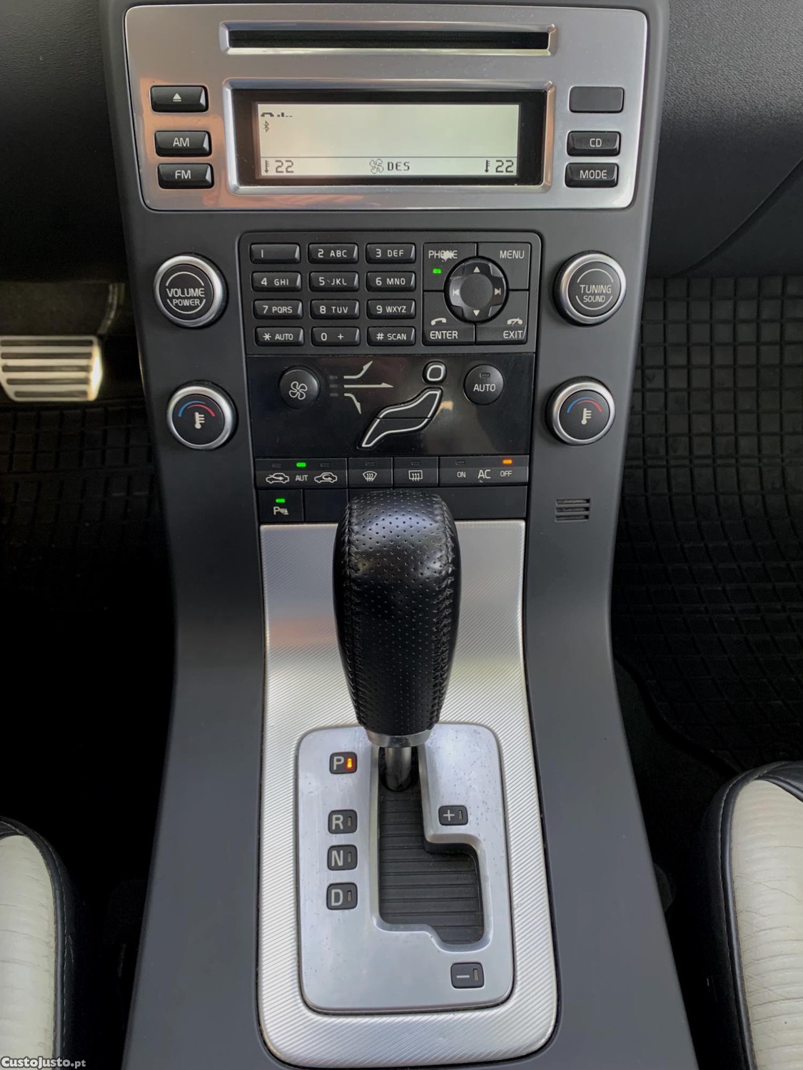 Volvo V70 D3 R-Design Geartronic — fotografia 6