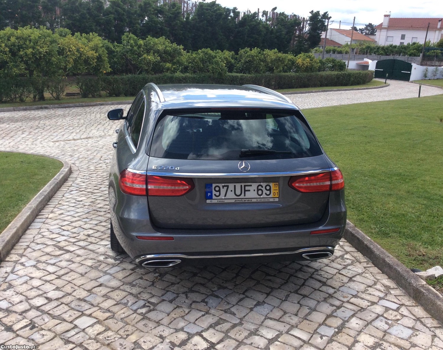 Mercedes-Benz E 220 Avantgard — fotografia 3