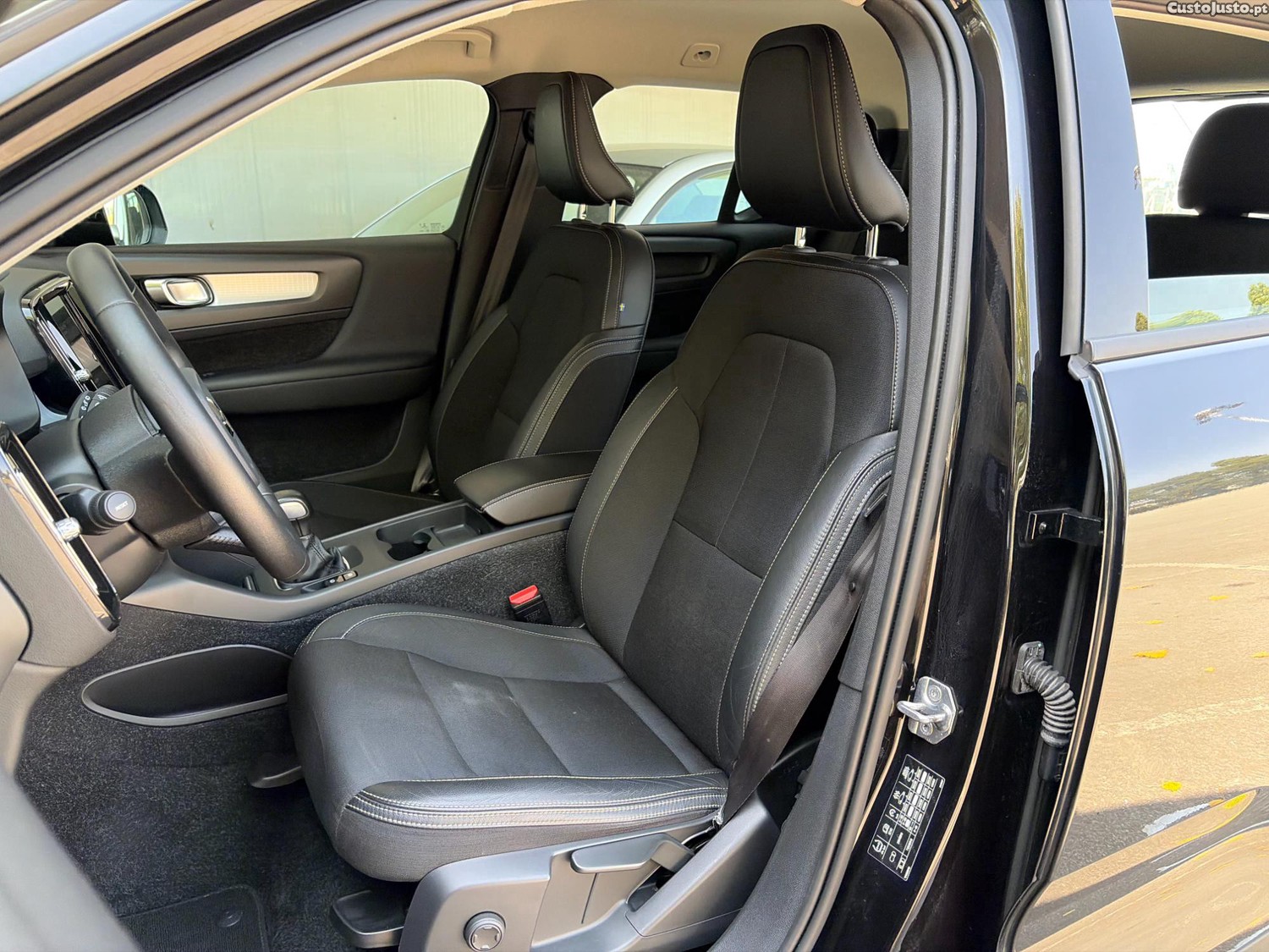 Volvo XC 40 2.0 D3 MOMENTUM PLUS NACIONAL 1 ÚNICO DONO 150 CV — fotografia 8