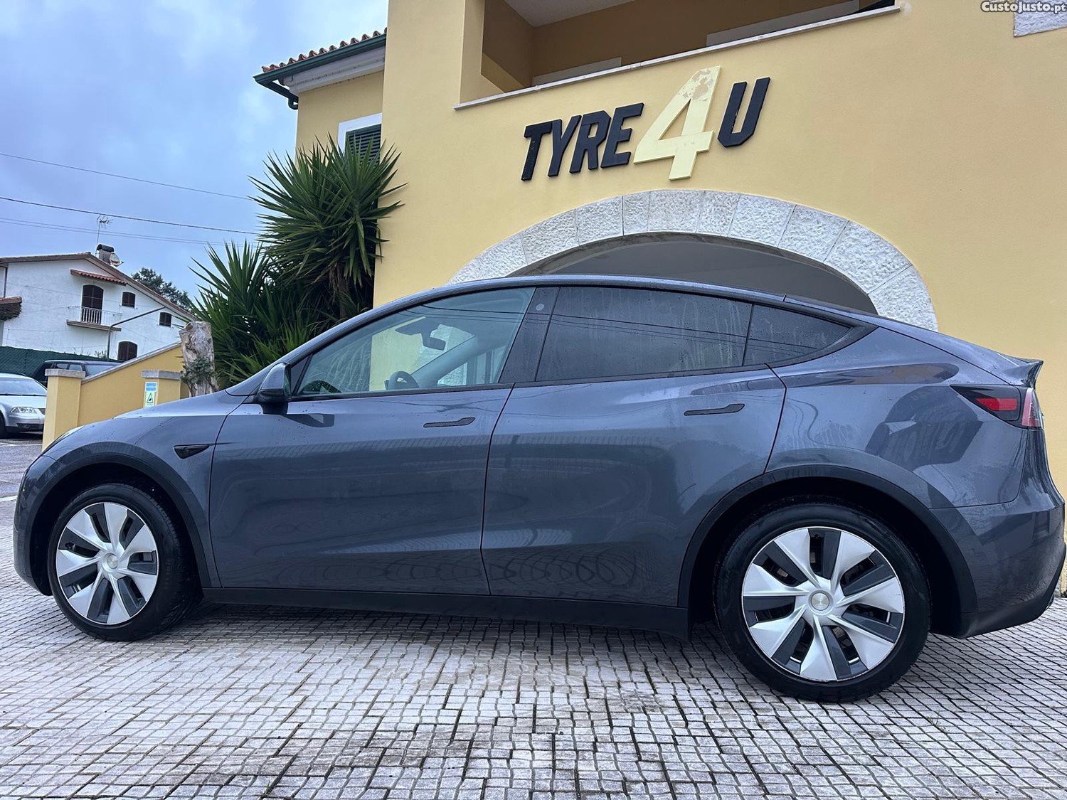Tesla Model Y Long Range Tração Integral — fotografia 16