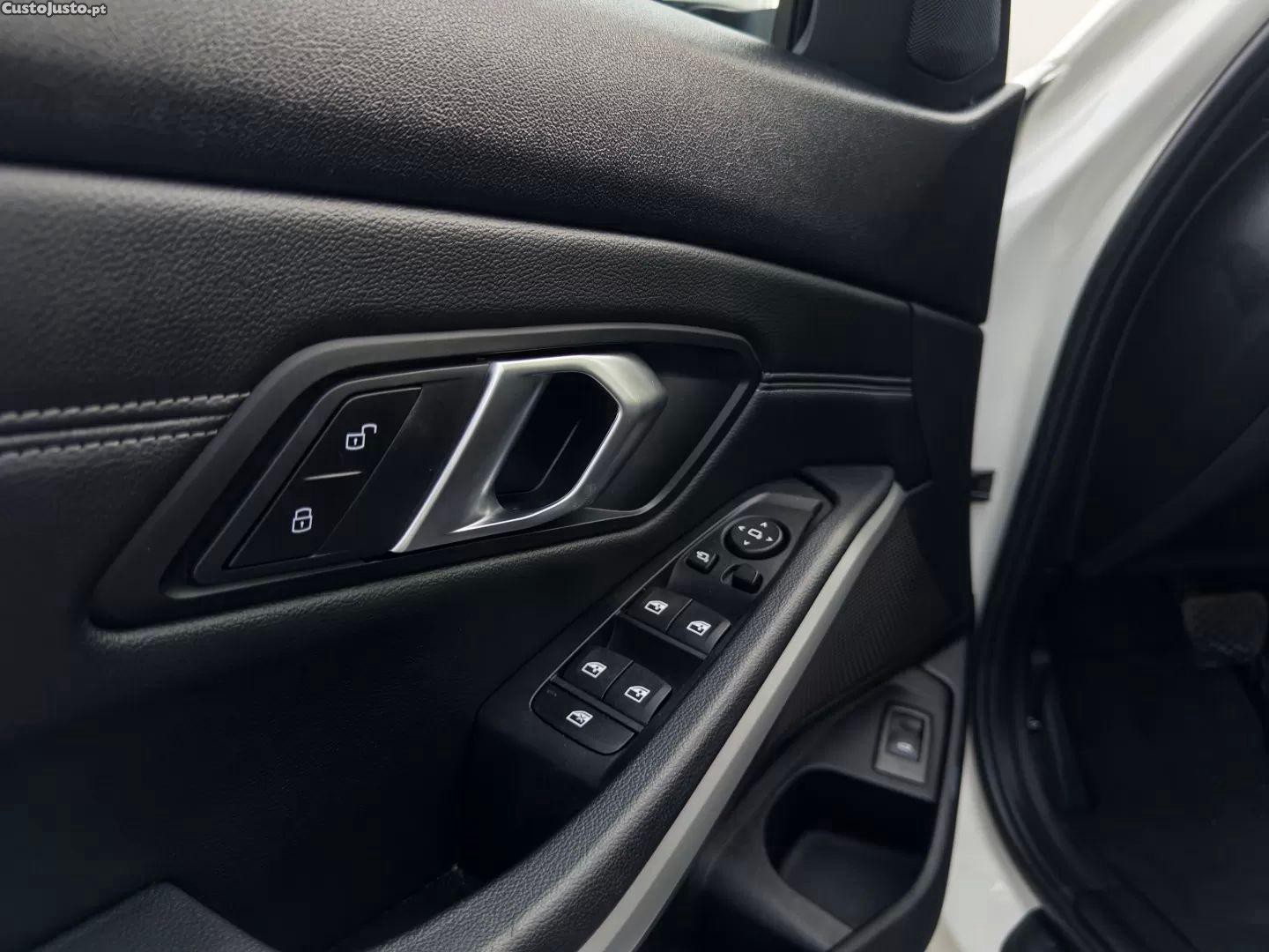 BMW 320 D line sport auto — fotografia 5