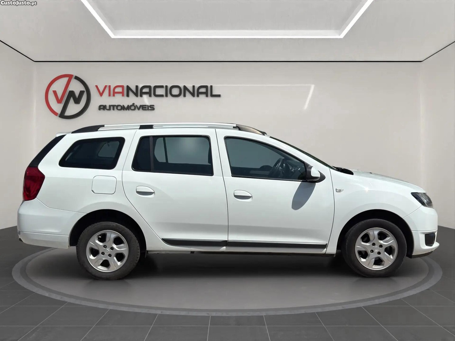 Dacia Logan 0.9 TCe Comfort Bi-Fuel — fotografia 10