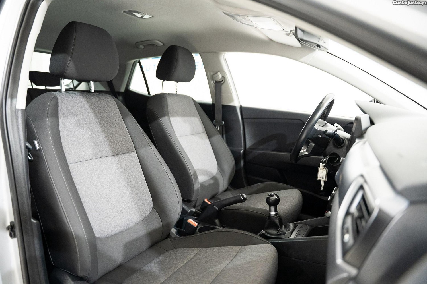 Kia Stonic 1.2 MPi Dynamic — fotografia 3
