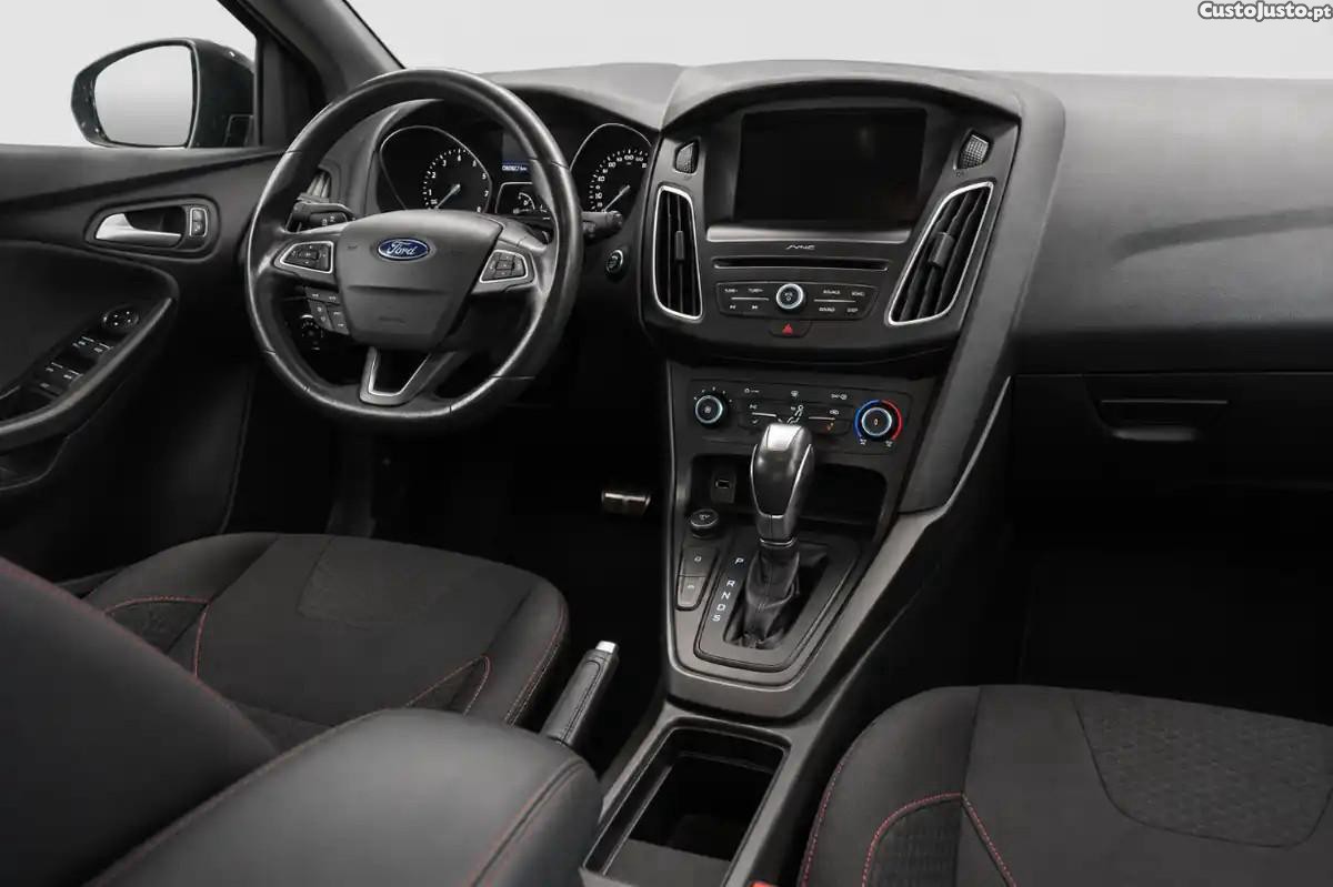 Ford Focus 1.0 EcoBoost ST-Line Aut. — fotografia 7
