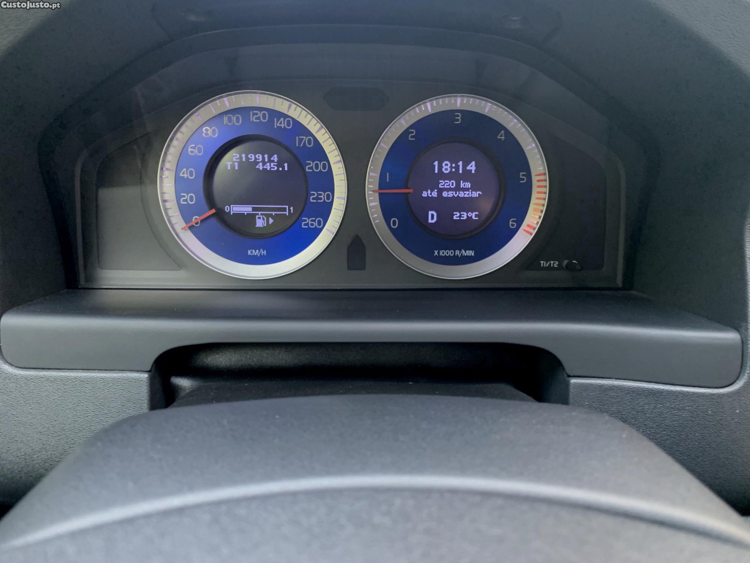 Volvo V70 D3 R-Design Geartronic — fotografia 7