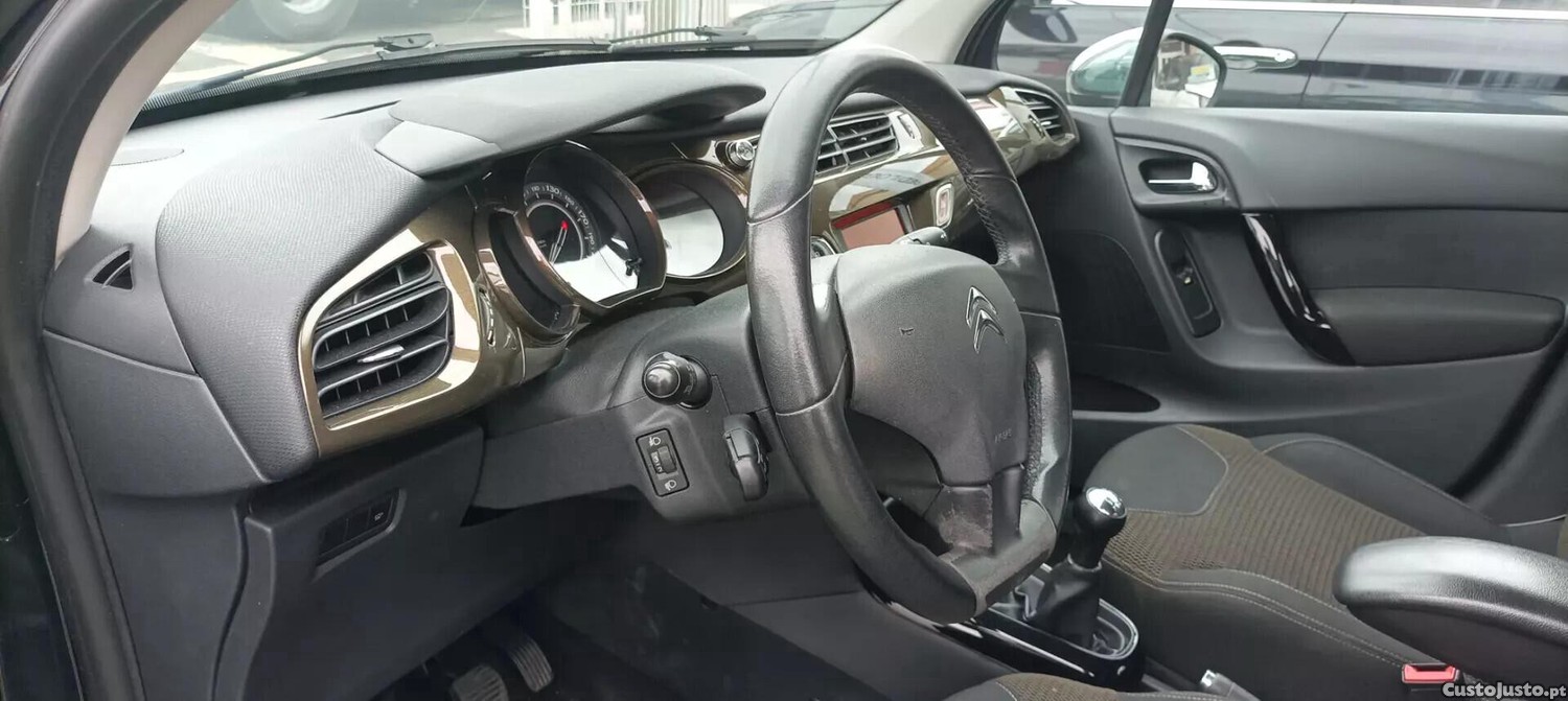 Citroën C3 1.6 HDi Airdream Exclusive — fotografia 15
