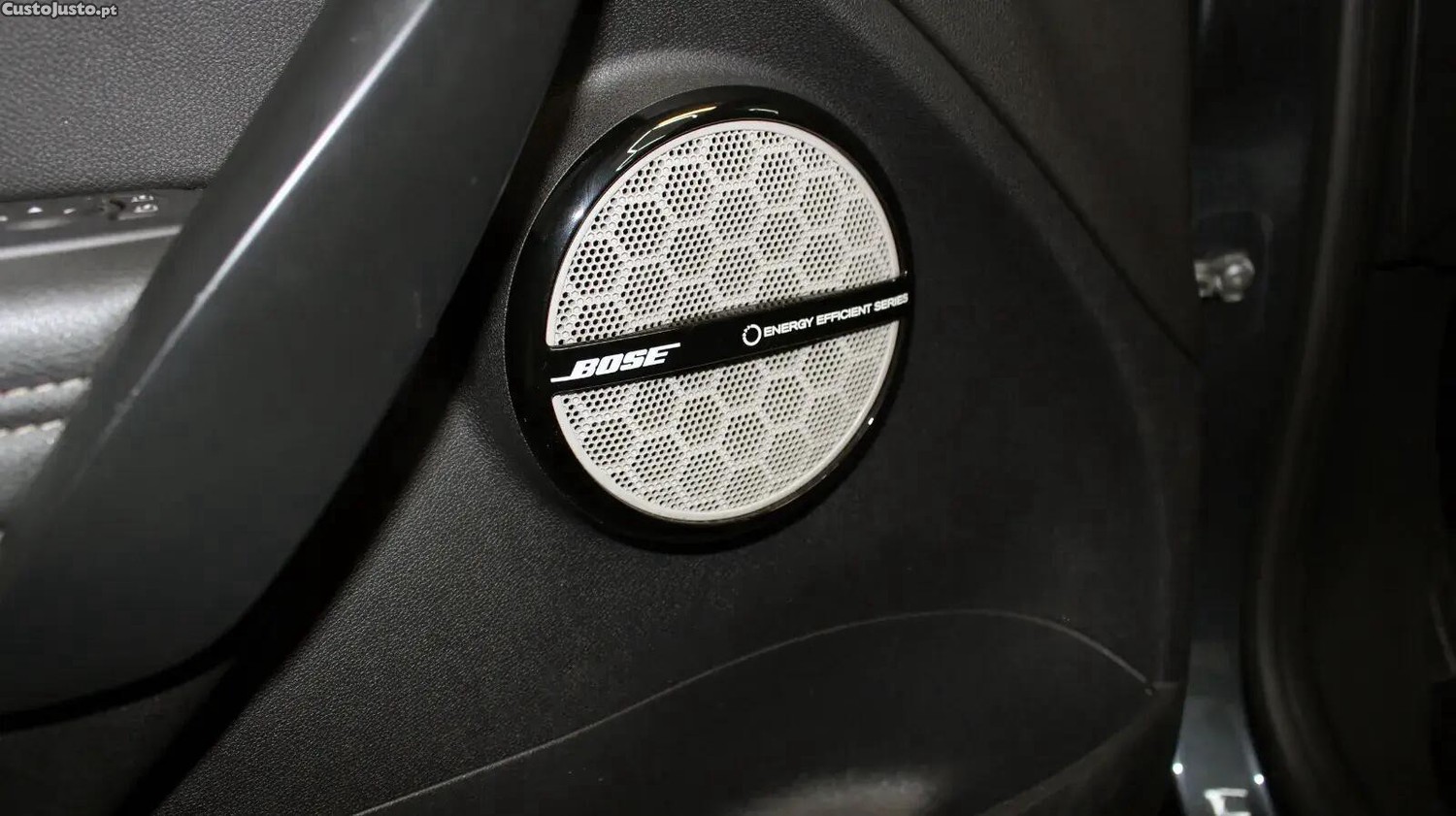 Renault Mégane 1.5 Blue dCi Bose Edition EDC — fotografia 11