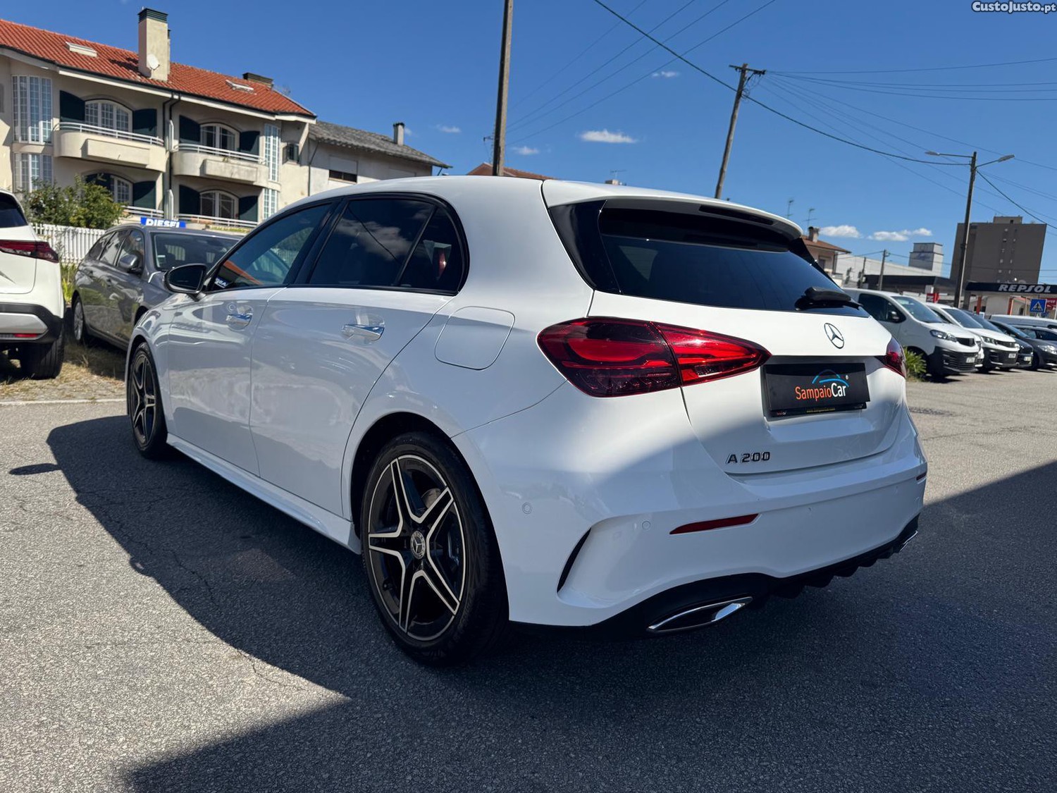 Mercedes-Benz A 200 AMG Line Aut. — fotografia 19