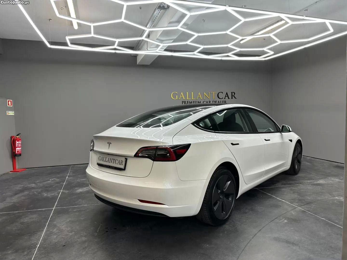 Tesla Model 3 standard range — fotografia 6