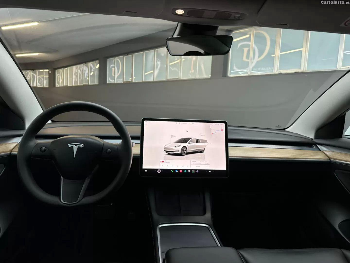 Tesla Model 3 standard range — fotografia 2
