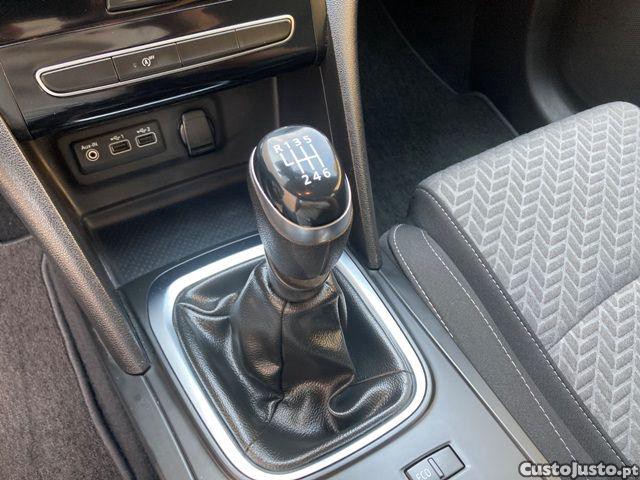 Renault Mégane 1.5 Blue dCi Limited — fotografia 4