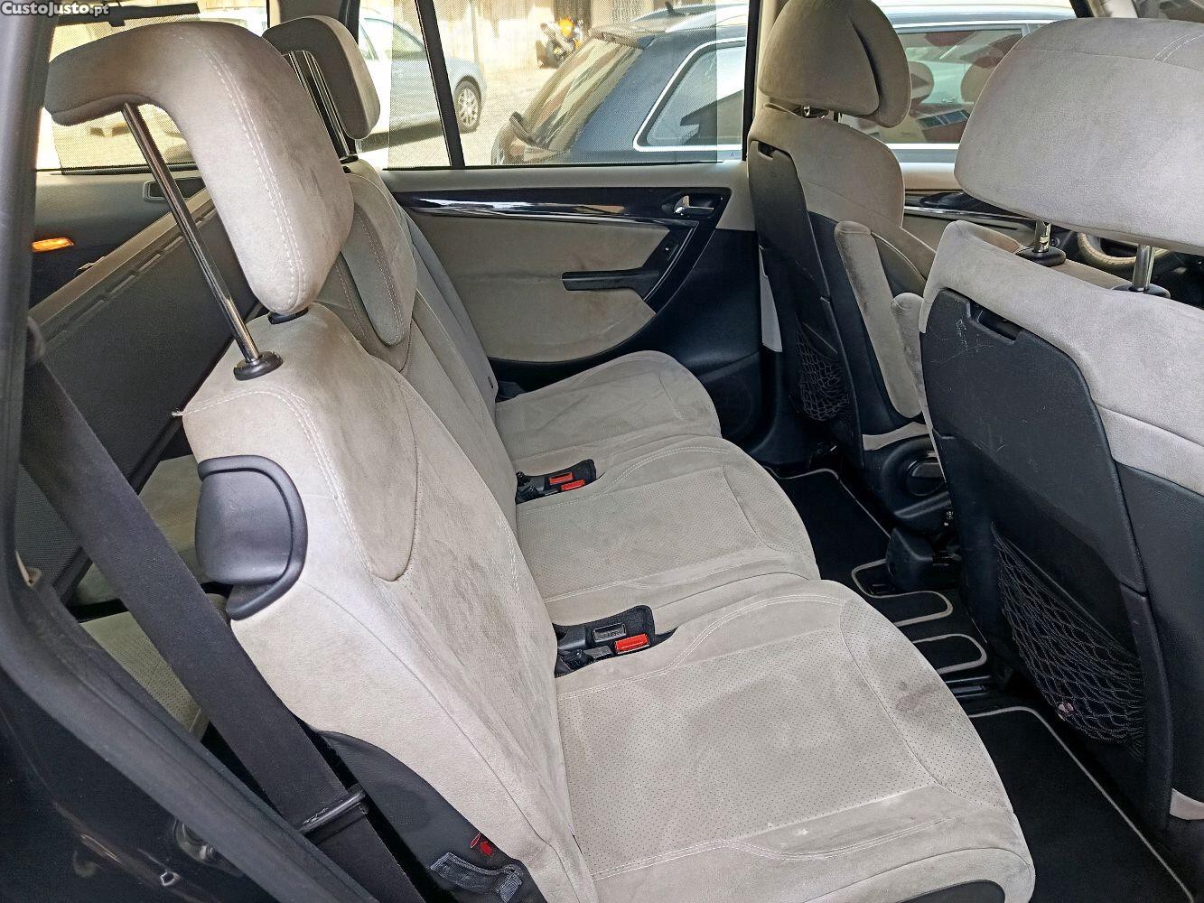 Citroën C4 Grand Picasso EXCLUSIVE 1.6hdi 109cv cxaut — fotografia 3