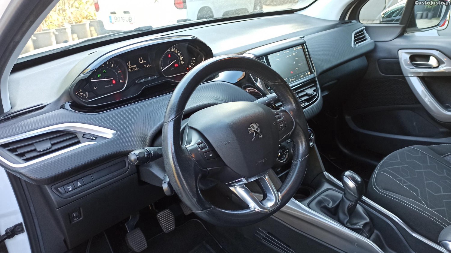 Peugeot 2008 STYLE — fotografia 7