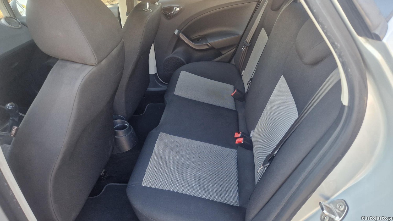 SEAT Ibiza 1.4tdi 90cvs 5 portas 5 lugares 12/2016 Nacional — fotografia 3