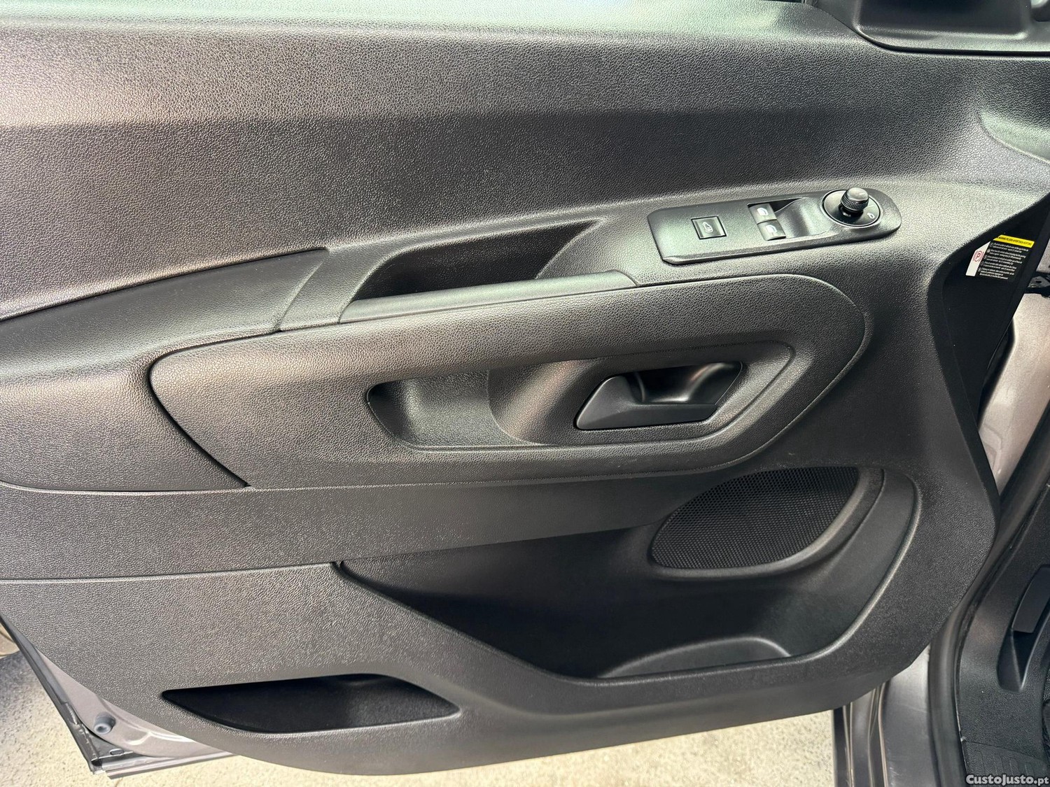 Peugeot Partner 1.5 BlueHDi Asphalt Standard EAT8 — fotografia 16