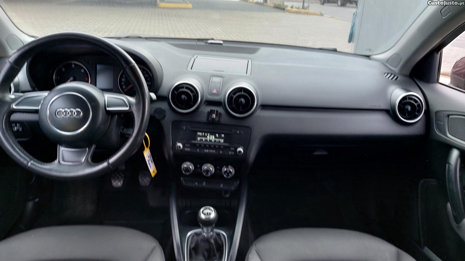 Audi A1 1.6 TDI5 portasmuito novo — fotografia 5