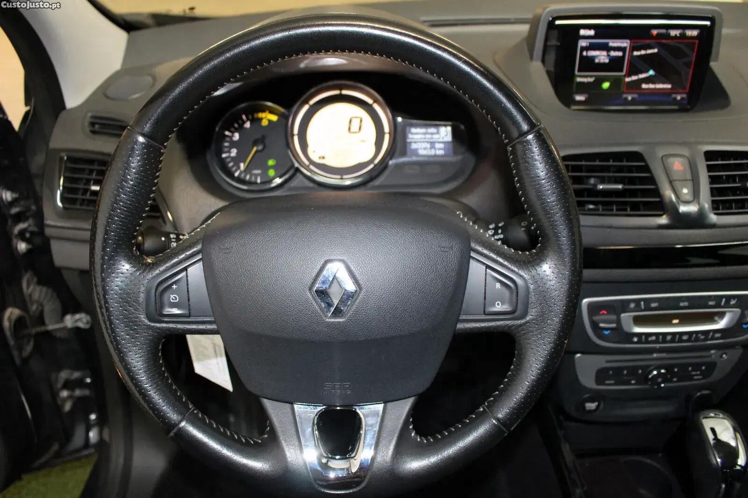 Renault Mégane 1.5 Blue dCi Bose Edition EDC — fotografia 3