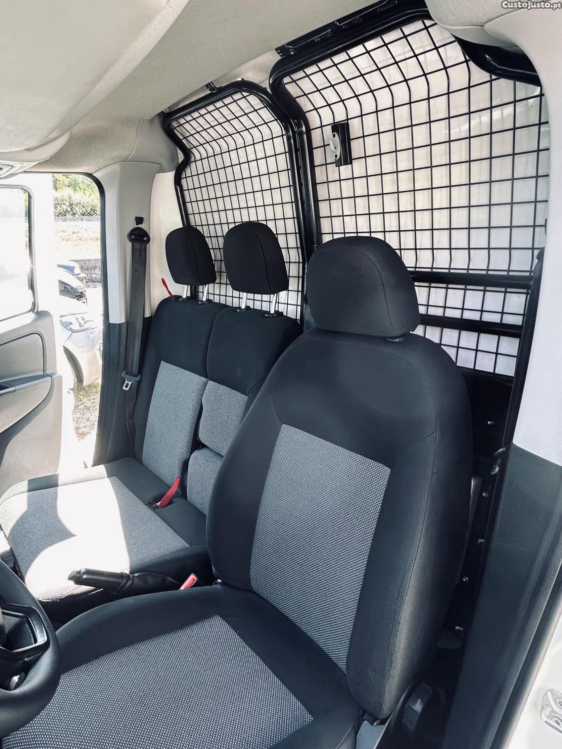 Fiat Doblo 1.3 D — fotografia 4